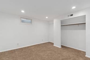 Main picture of 7 E Diamond St