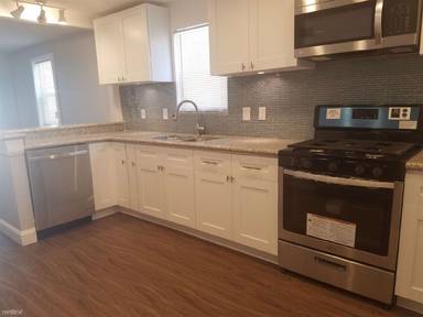 Main picture of 808 1/2 Grove St N