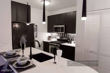 Main picture of 203 N Wabash Ave