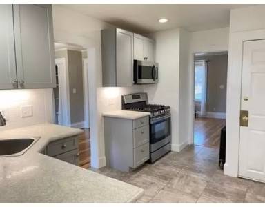 Main picture of 555 North St