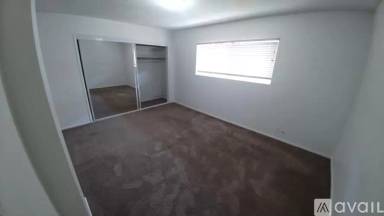 Main picture of 830 W Hamilton Ave