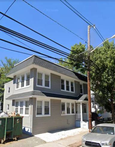 Main picture of 51 Stuyvesant Ave