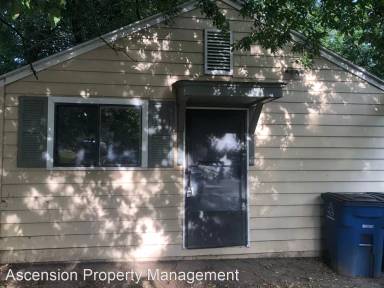 Main picture of 102 S College Ave