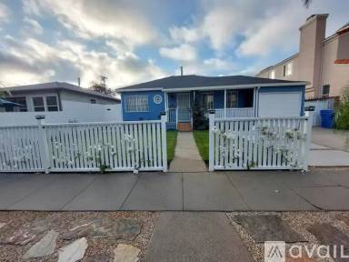 Main picture of 12821 Panama St
