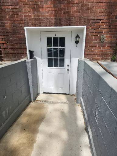 Main picture of 115 W Chew Ave