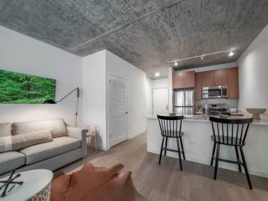 Main picture of 1424 S Wabash Ave
