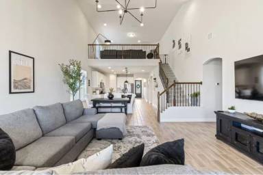 Main picture of 2130 Dalhart