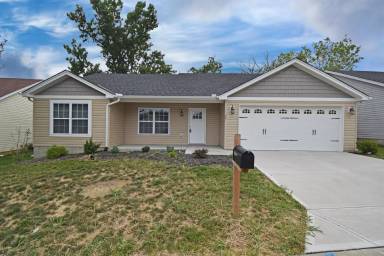 Main picture of 24 E Persimmon Dr