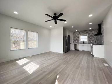 Main picture of 2435 Adams Ave