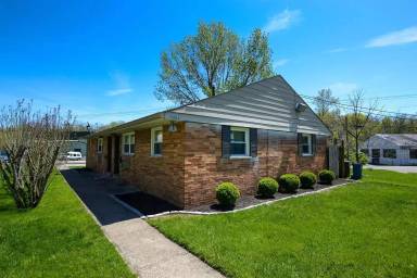 Main picture of 7202 Longfield Dr