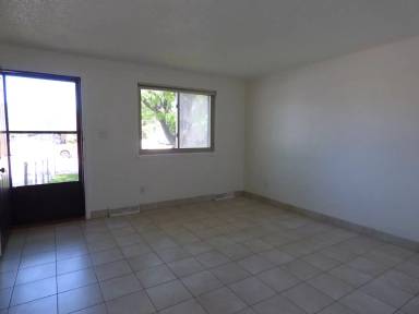 Main picture of 251 E Saint Clair Ave