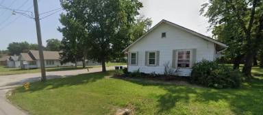 Main picture of 901 W 7th St