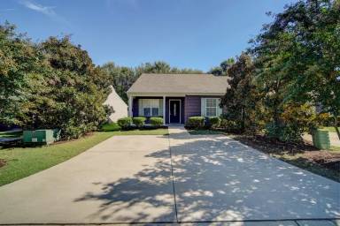 Main picture of 705 W Sago Ct