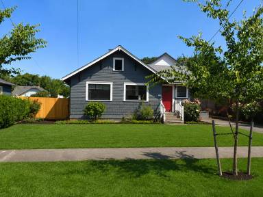 Main picture of 3025 N Terry St