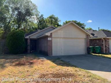 Main picture of 708 Mimosa Trl