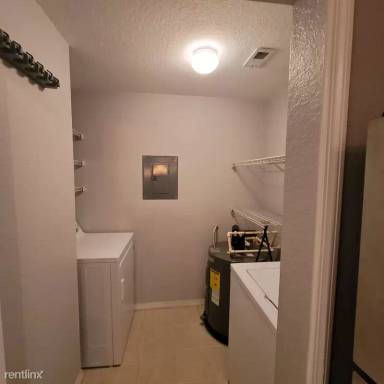 Main picture of 8837 Latrec Ave