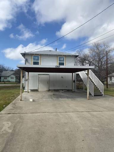 Main picture of 1207 N 12th St