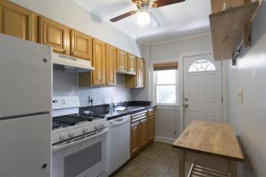 Main picture of 811 Taylor St NE