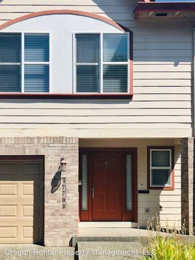 Main picture of 17703 SW Heatherwood Ln