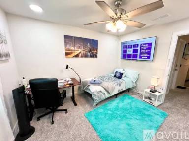 Main picture of 2805 Arbor Loop Dr