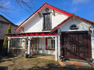 Main picture of 2260 SW 3rd St