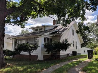 Main picture of 507 1/2 S Clayton St