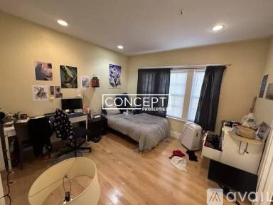 Main picture of 156 Magazine St