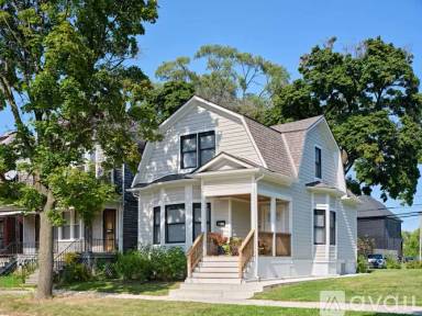 Main picture of 1578 Belvidere St