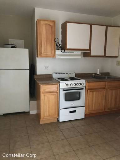 Main picture of 4800 Woodland Ave