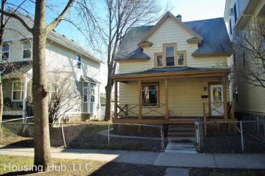 Main picture of 202 Goodrich Ave