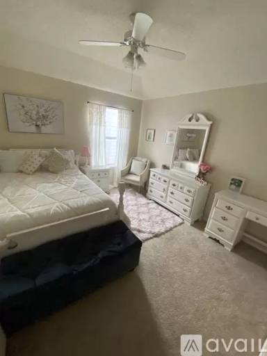 Main picture of 621 Lake Bridge Dr