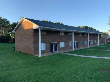 Main picture of 4237 Oakwood Cir