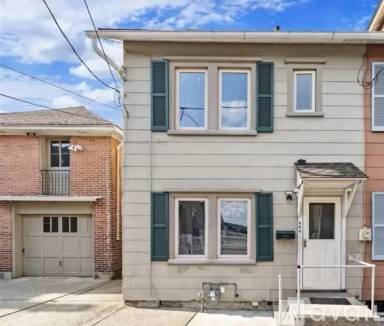 Main picture of 644 Franklin Aly