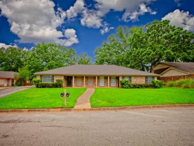 Main picture of 2202 Aberdeen Dr