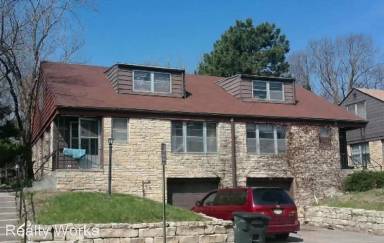 Main picture of 1327 S 24th St
