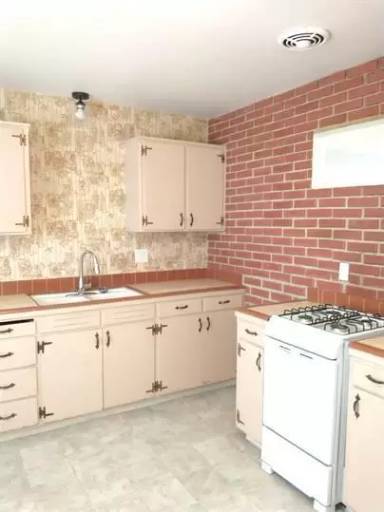 Main picture of 461 Chestnut Ave