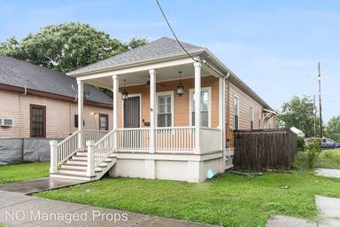 Main picture of 430 Saint Maurice Ave