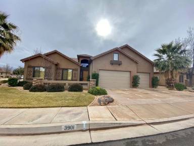 Main picture of 3900 Madison Ave