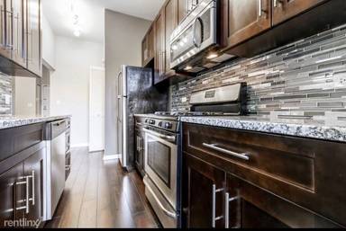 Main picture of 1657 N Halsted St