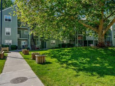 Main picture of 970 N 29th St