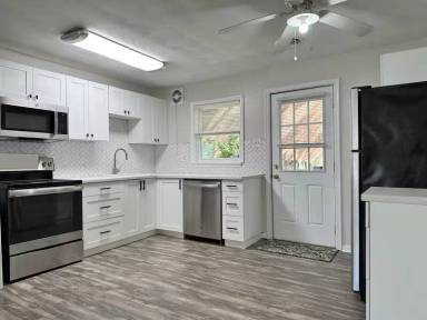 Main picture of 828 48th St