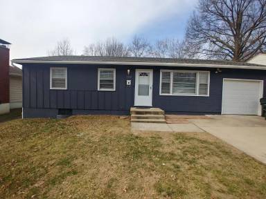 Main picture of 5012 S Grand Ave