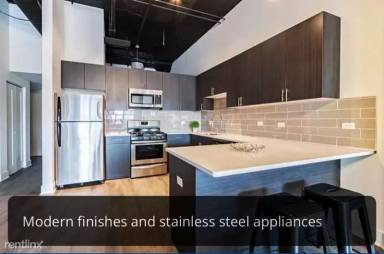 Main picture of 2036 S Michigan Ave