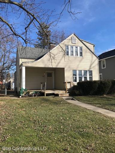 Main picture of 2917 Bowser Ave
