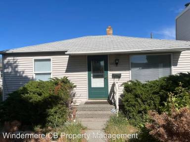 Main picture of 130 D St SE