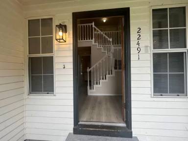 Main picture of 22491 Clark St