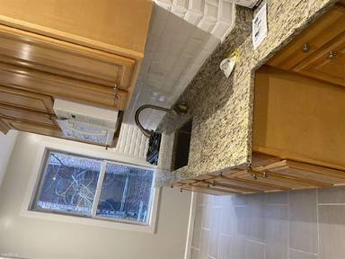 Main picture of 2900 Barnes Ave