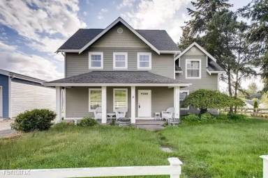 Main picture of 10904 44th Ave E