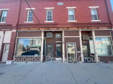 Main picture of 121 N High St