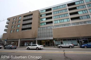 Main picture of 900 Chicago Ave